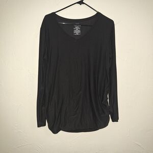 Time and Tru Maternity Black Long Sleeve V-Neck Top